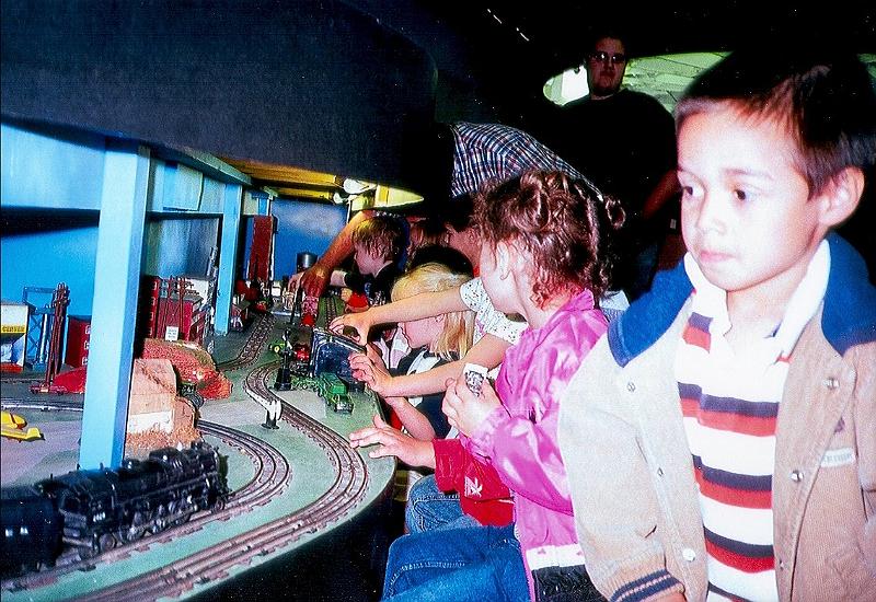scan0050.jpg - The "hands-on" children's area is the right height and everyone gets to play.